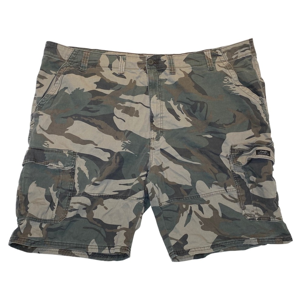 Wrangler Relaxed Fit Cargo Shorts Mens 48x10 Camo Woodland Cargo Pockets